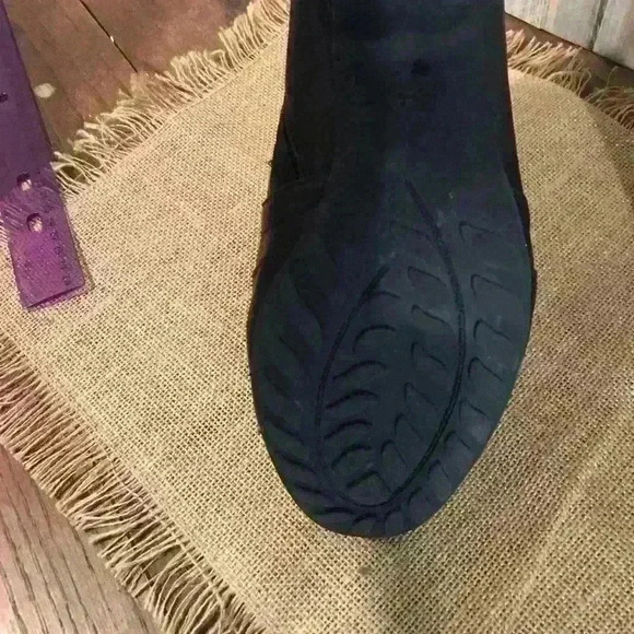 Bare Trap Glamour buckle ankle booties - Picture 5 of 7